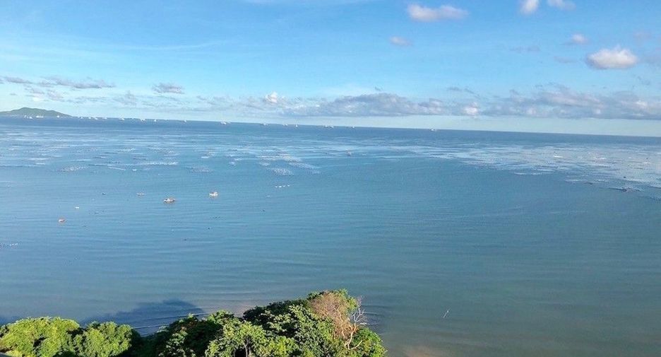For sale 2 bedrooms condo in Si Racha, Chonburi