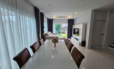 For rent 4 bedrooms house in Mueang Phuket, Phuket