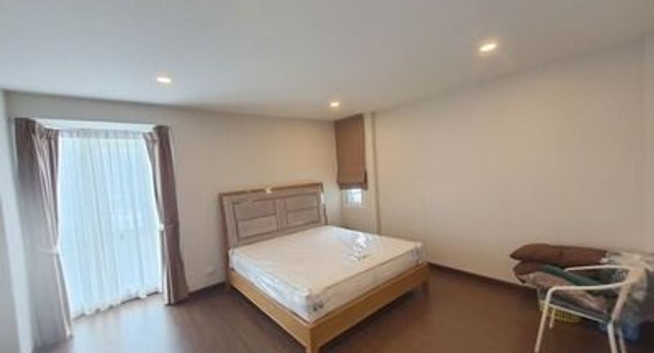 Haus zum Kauf mit 4 Zimmer in Thung Khru, Bangkok
