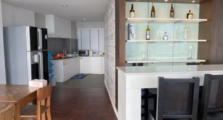 For sale 5 bedrooms condo in Mueang Rayong, Rayong