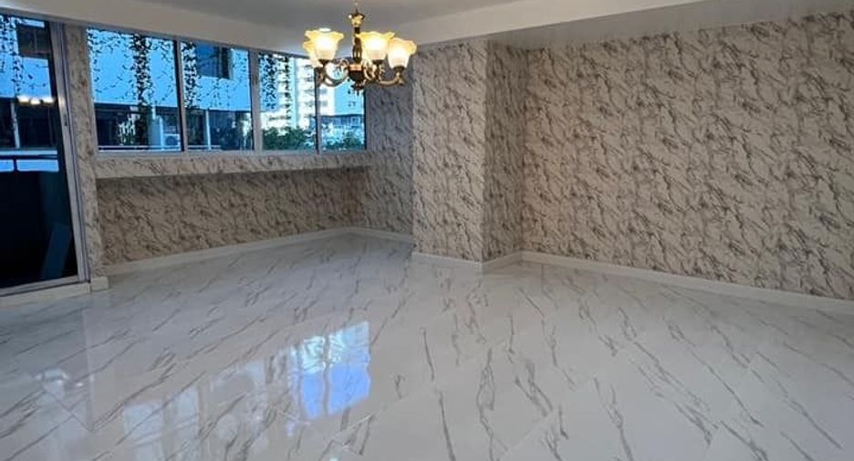 Condo en venta de 4 habitaciones en Watthana, Bangkok