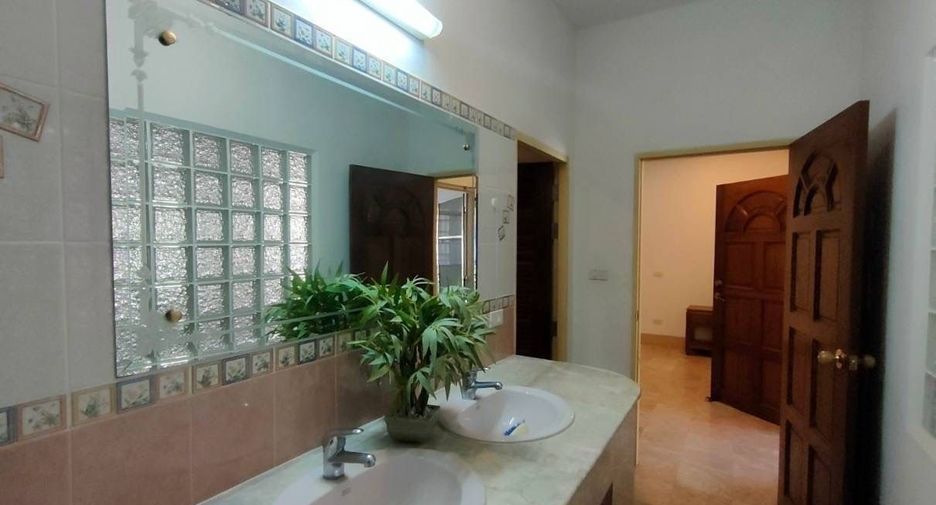 For sale 3 bedrooms house in Kathu, Phuket