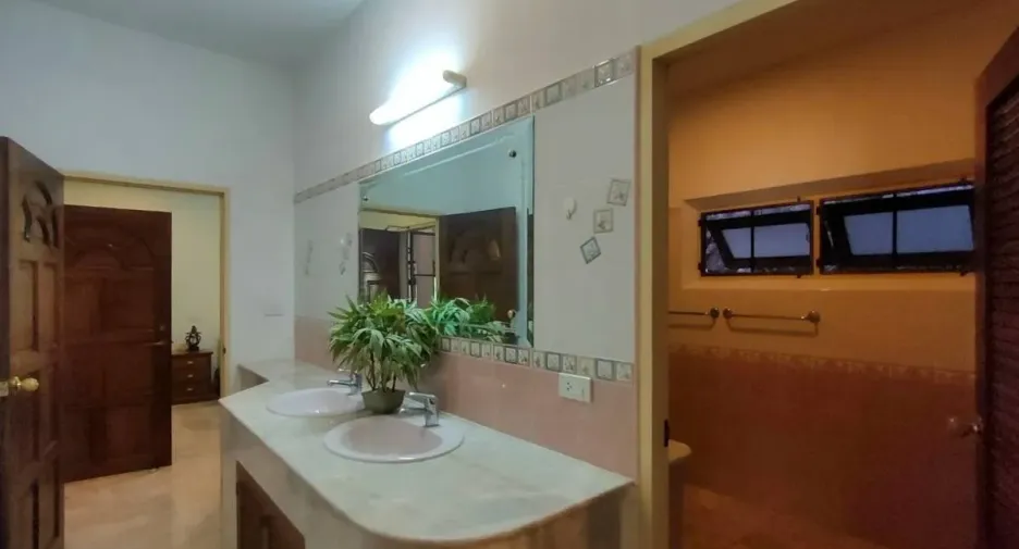 Продажа 3 спальни дом в Катху, Пхукет