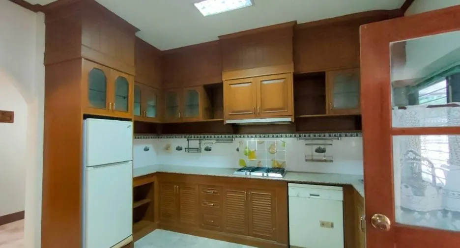 Продажа 3 спальни дом в Катху, Пхукет