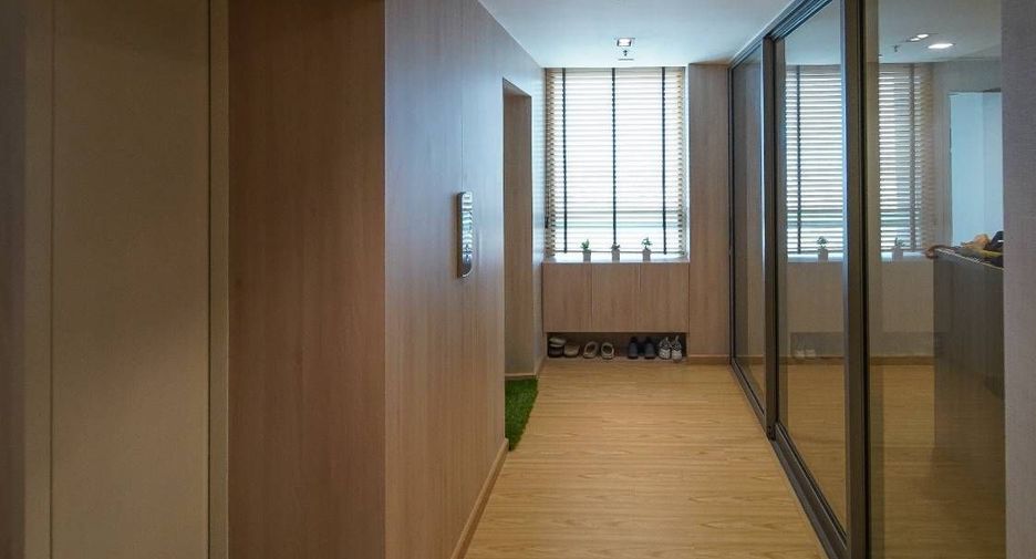For sale and for rent 2 bedrooms condo in Yan Nawa, Bangkok