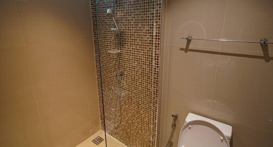 For sale and for rent 2 bedrooms condo in Yan Nawa, Bangkok