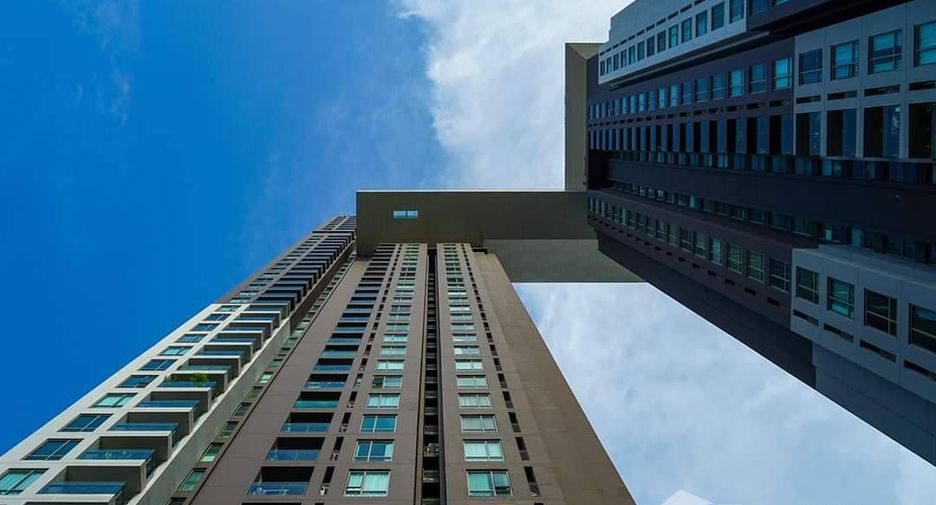 For sale and for rent 2 bedrooms condo in Yan Nawa, Bangkok