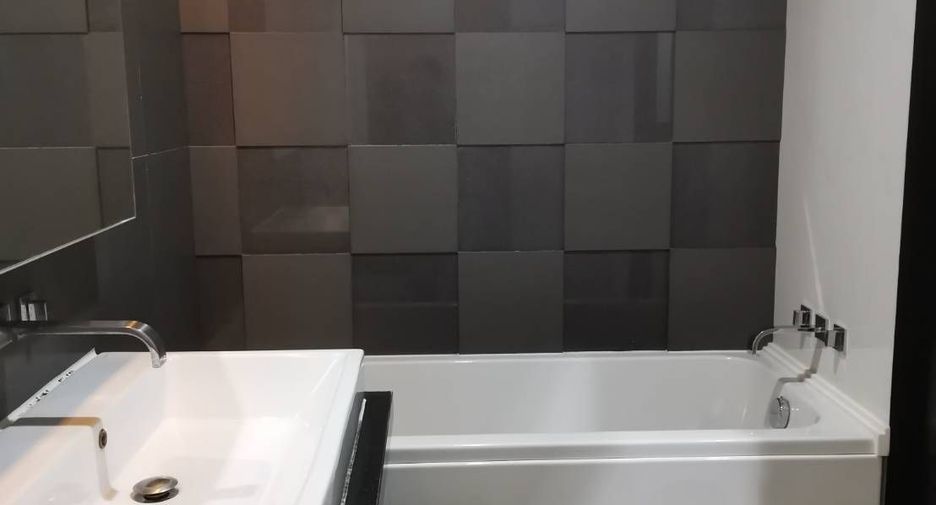 Wohnung zum Kauf und zur Miete mit 1 Zimmer in Huai Khwang, Bangkok