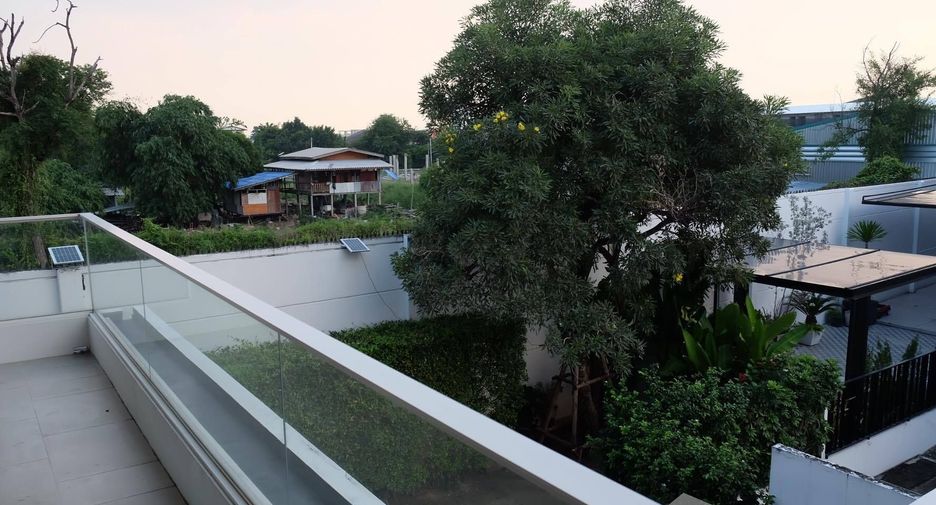 Casa en venta de 4 habitaciones en Mueang Nonthaburi, Nonthaburi