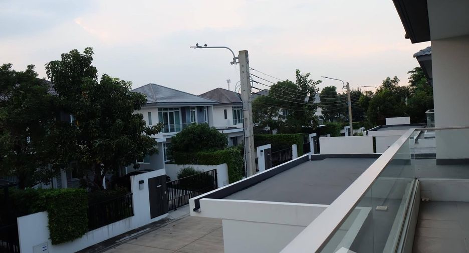 Casa en venta de 4 habitaciones en Mueang Nonthaburi, Nonthaburi