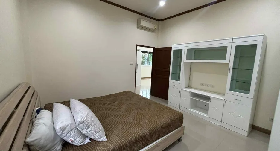 For rent 3 bedrooms house in Bang Lamung, Chonburi
