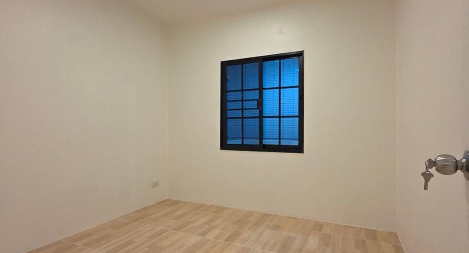 For sale 2 bedrooms townhouse in Lat Lum Kaeo, Pathum Thani