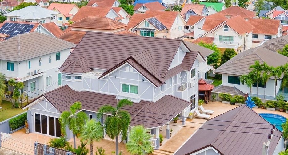 Villa en venta de 5 habitaciones en Bang Lamung, Chonburi