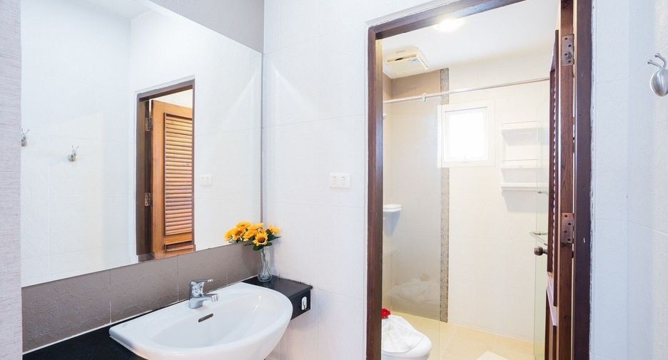 Villa en venta de 5 habitaciones en Bang Lamung, Chonburi