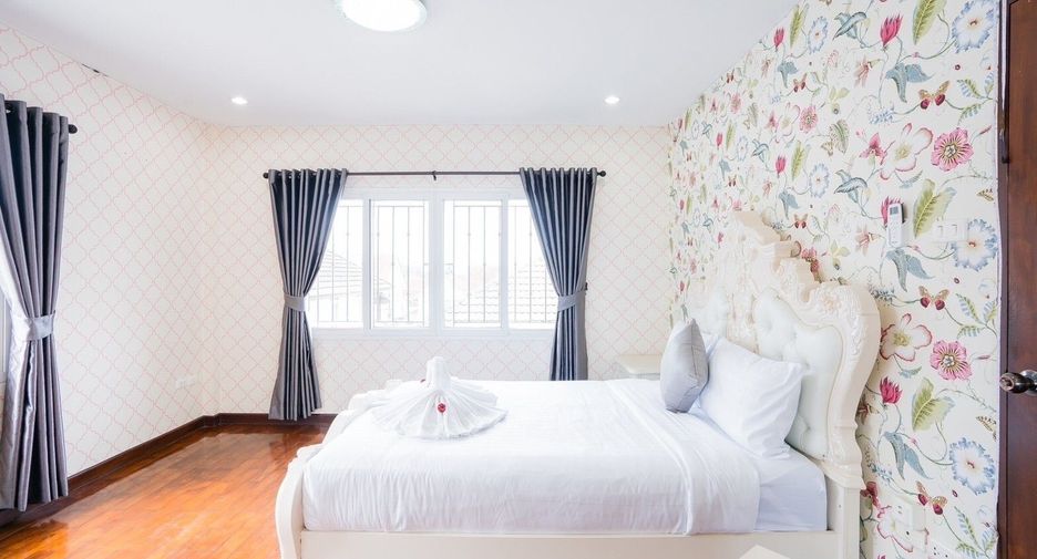 Villa en venta de 5 habitaciones en Bang Lamung, Chonburi