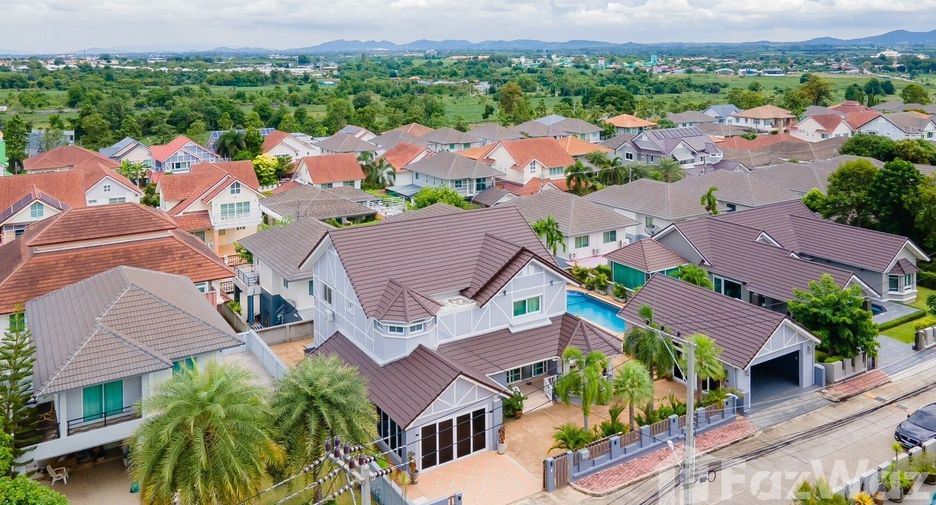 Villa en venta de 5 habitaciones en Bang Lamung, Chonburi
