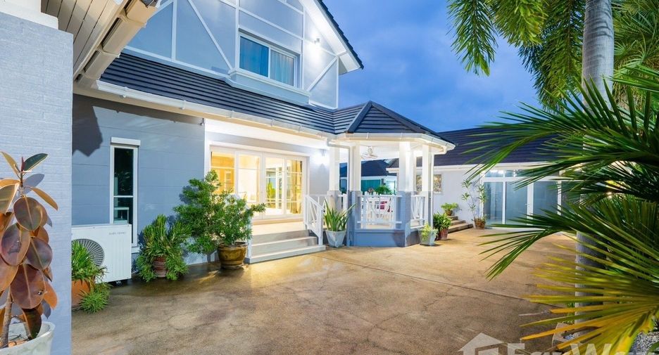 Villa en venta de 5 habitaciones en Bang Lamung, Chonburi