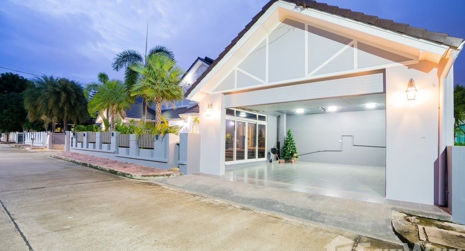 Villa en venta de 5 habitaciones en Bang Lamung, Chonburi