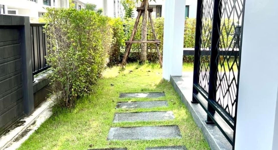 For sale and for rent 4 bedrooms house in Bang Phli, Samut Prakan