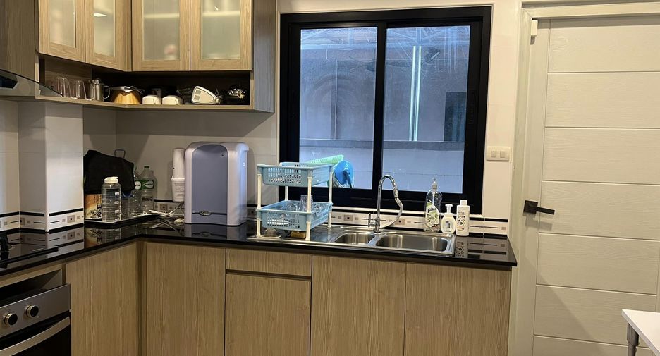 Casa en venta de 3 habitaciones en Bang Lamung, Chonburi