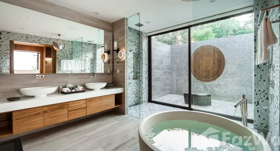 For sale 7 bedrooms villa in Thalang, Phuket