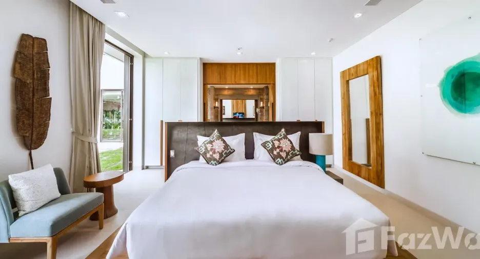 For sale 7 bedrooms villa in Thalang, Phuket