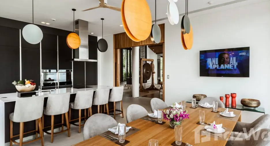 For sale 7 bedrooms villa in Thalang, Phuket