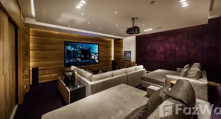 For sale 7 bedrooms villa in Thalang, Phuket