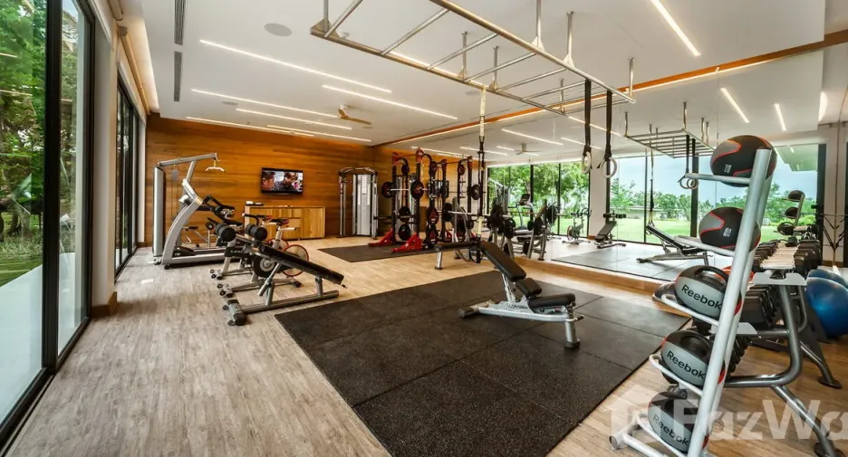 For sale 7 bedrooms villa in Thalang, Phuket