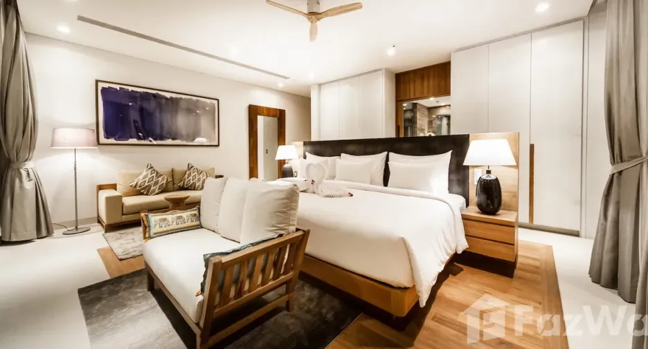 For sale 7 bedrooms villa in Thalang, Phuket