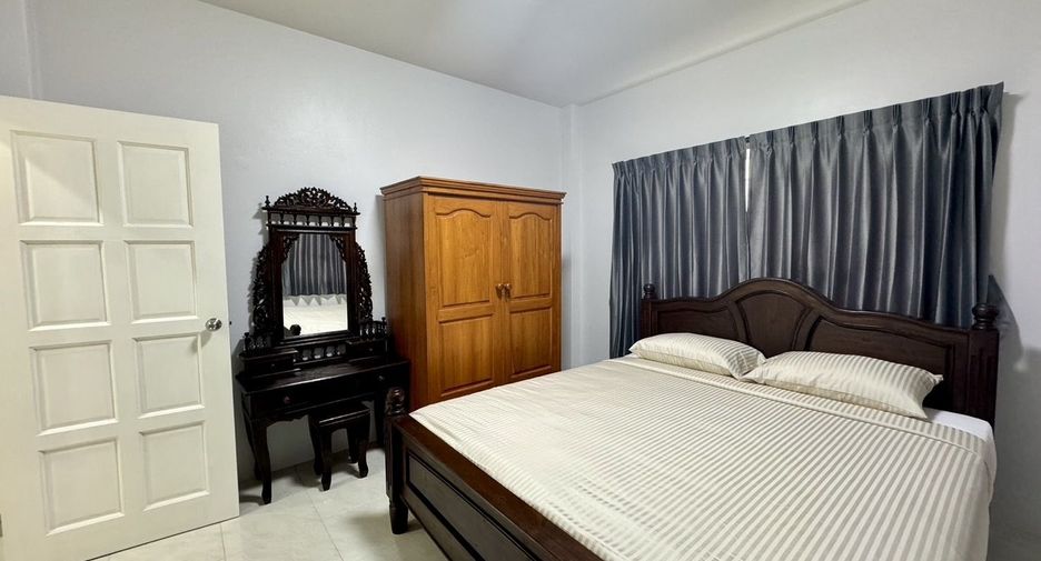 For rent 3 bedrooms house in Mueang Phuket, Phuket
