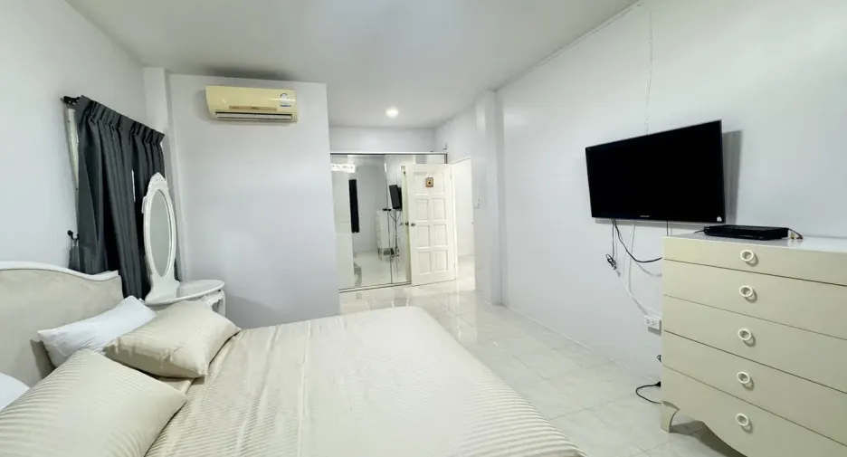 For rent 3 bedrooms house in Mueang Phuket, Phuket