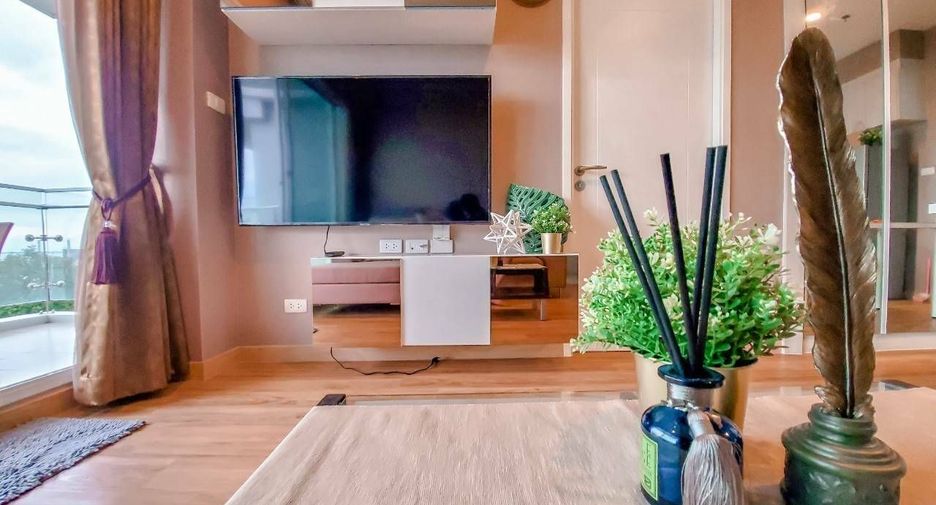 For sale 2 bedrooms condo in Si Racha, Chonburi