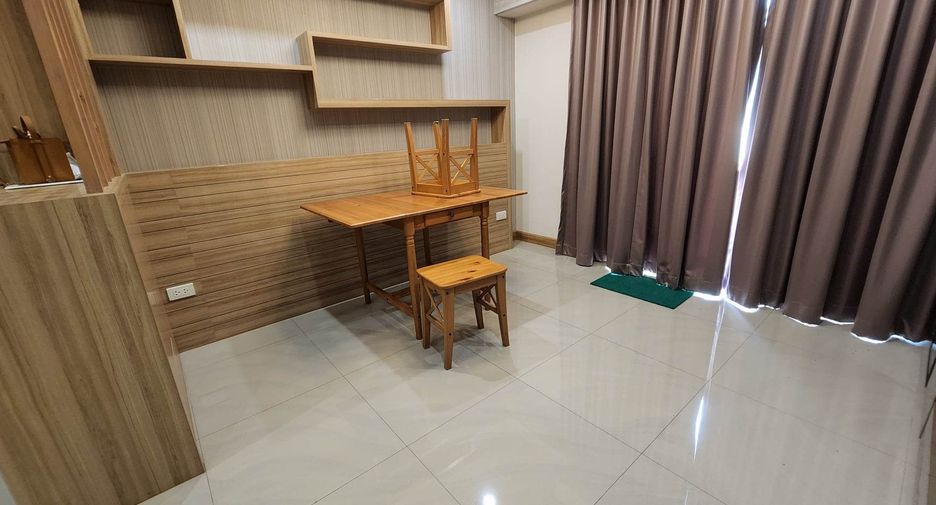 For sale 2 bedrooms condo in Chatuchak, Bangkok