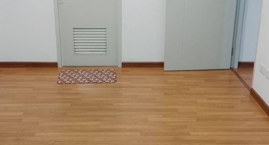 For rent 3 bedrooms townhouse in Pak Kret, Nonthaburi