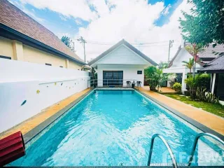 À vendre et à louer 3 chambres maison à Mueang Phuket, Phuket