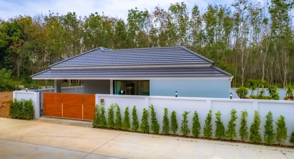 For sale 3 bedrooms villa in Mueang Krabi, Krabi