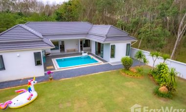 For sale 3 bedrooms villa in Mueang Krabi, Krabi