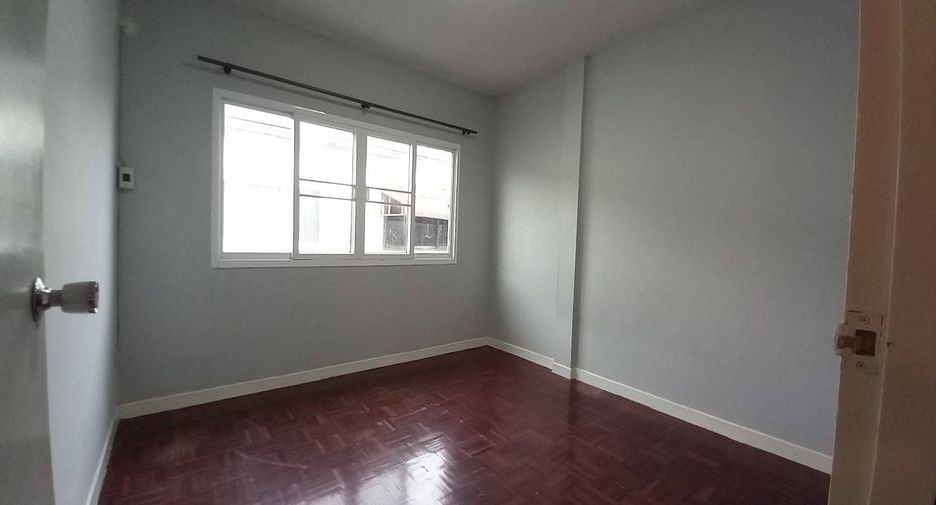 For sale and for rent 3 bedrooms townhouse in Bang Bua Thong, Nonthaburi
