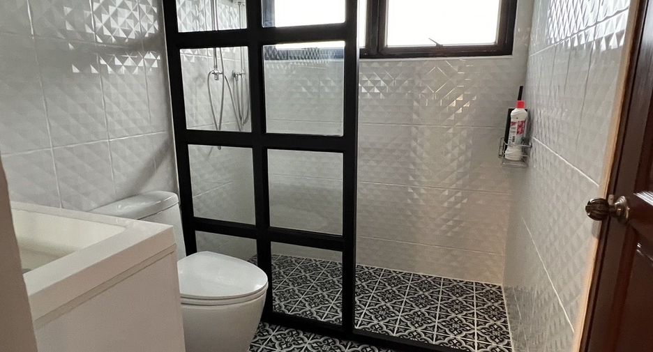 For sale 3 bedrooms house in Mueang Phuket, Phuket