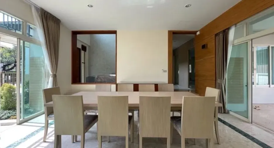 For sale and for rent 5 bedrooms house in Prawet, Bangkok