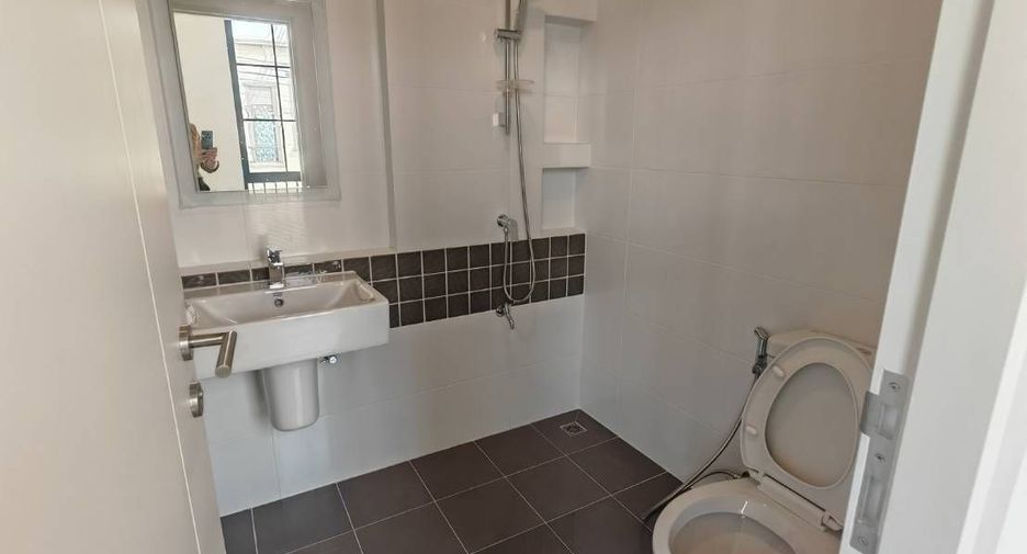 For sale 3 bedrooms townhouse in Bang Phli, Samut Prakan