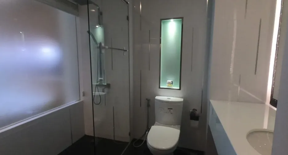 For sale 1 bed condo in Mueang Rayong, Rayong