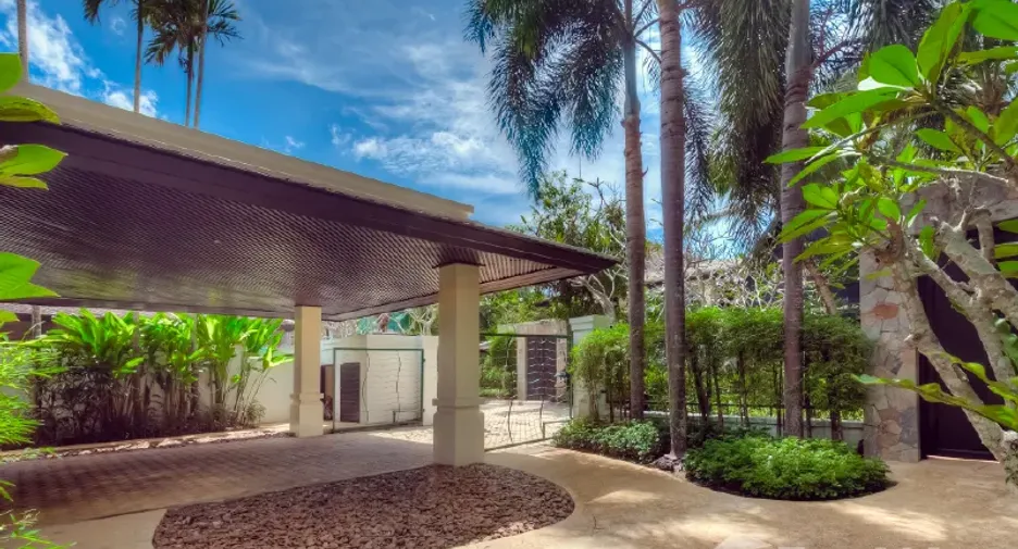 For rent 5 bedrooms villa in Thalang, Phuket