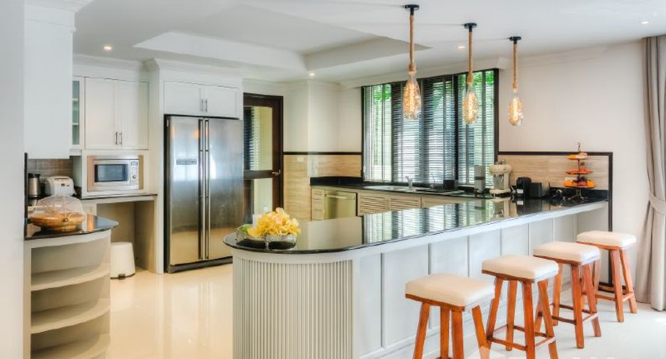 For rent 5 bedrooms villa in Thalang, Phuket