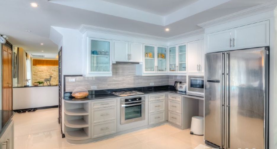 For rent 5 bedrooms villa in Thalang, Phuket