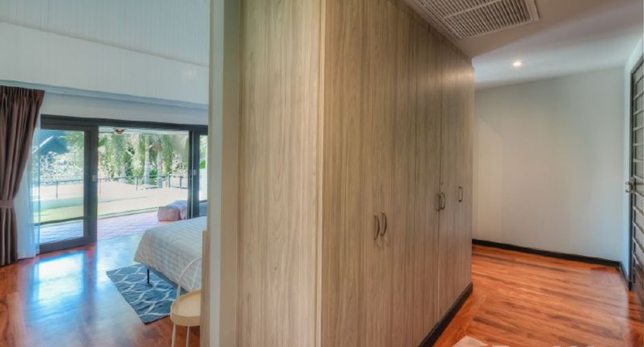 For rent 5 bedrooms villa in Thalang, Phuket