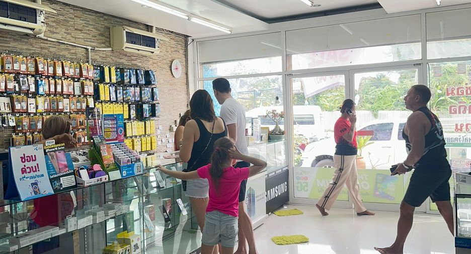 For sale 2 bedrooms retail Space in Mueang Phuket, Phuket