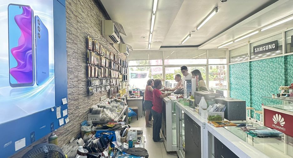 For sale 2 bedrooms retail Space in Mueang Phuket, Phuket