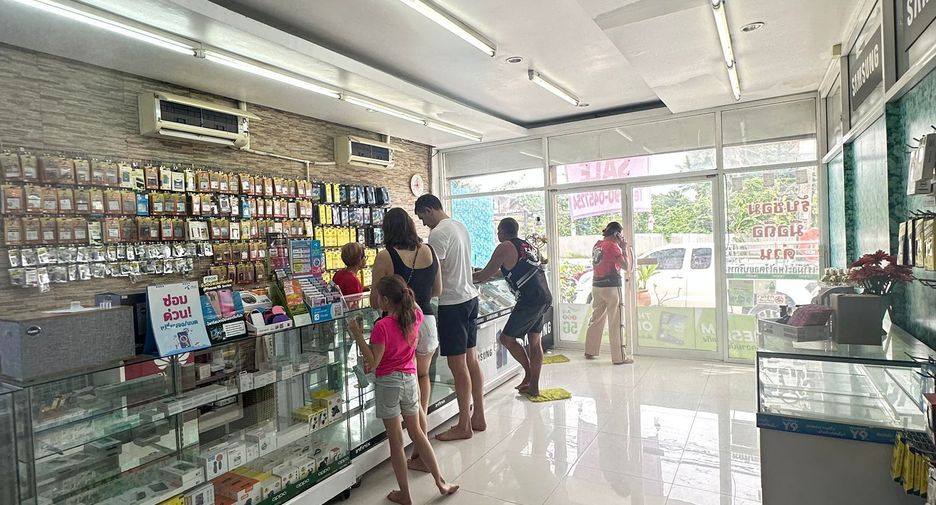 For sale 2 bedrooms retail Space in Mueang Phuket, Phuket